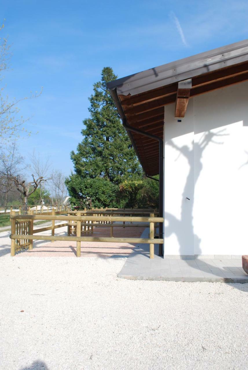 Agriturismo Il Rovere Lonato Exterior photo